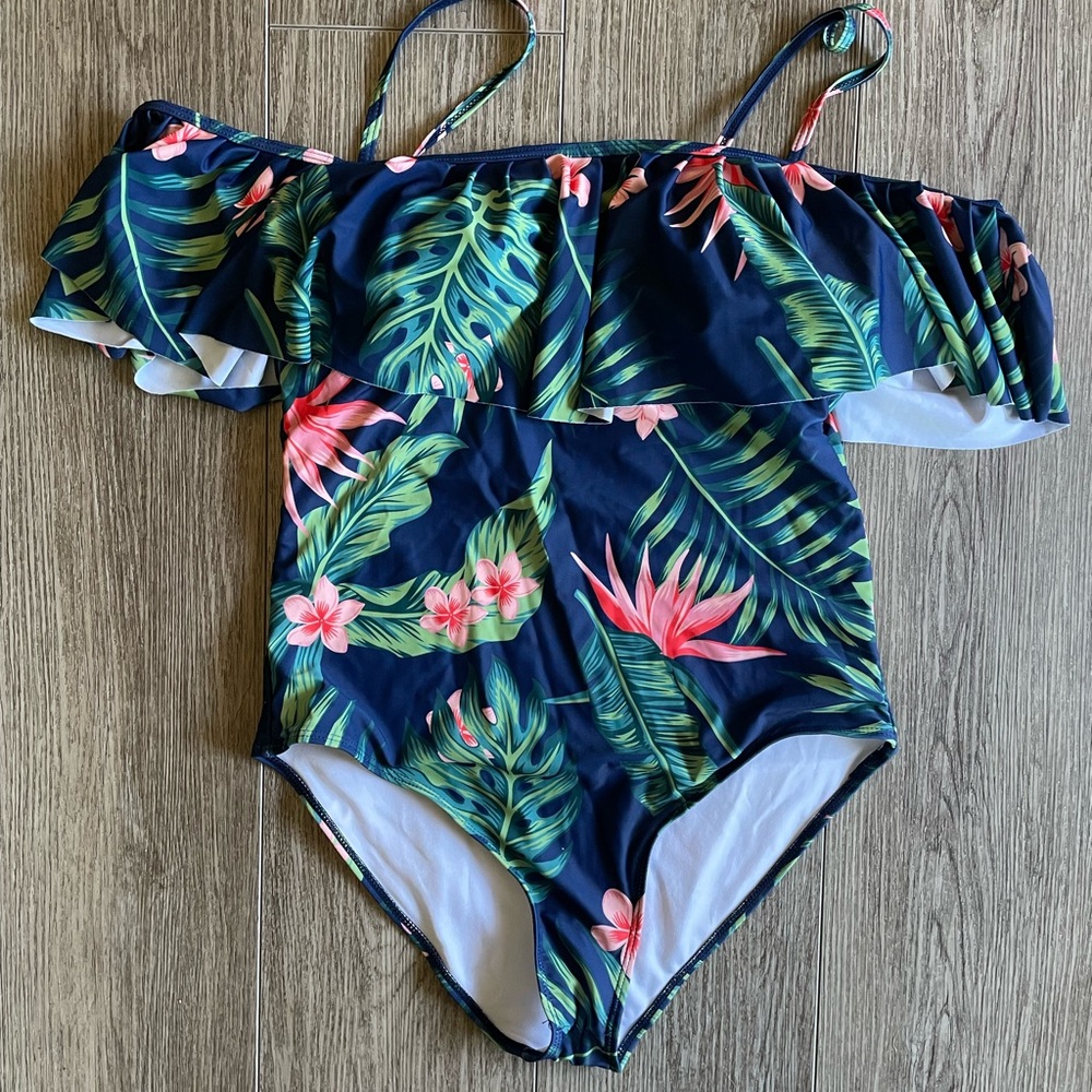 One piece swim suit